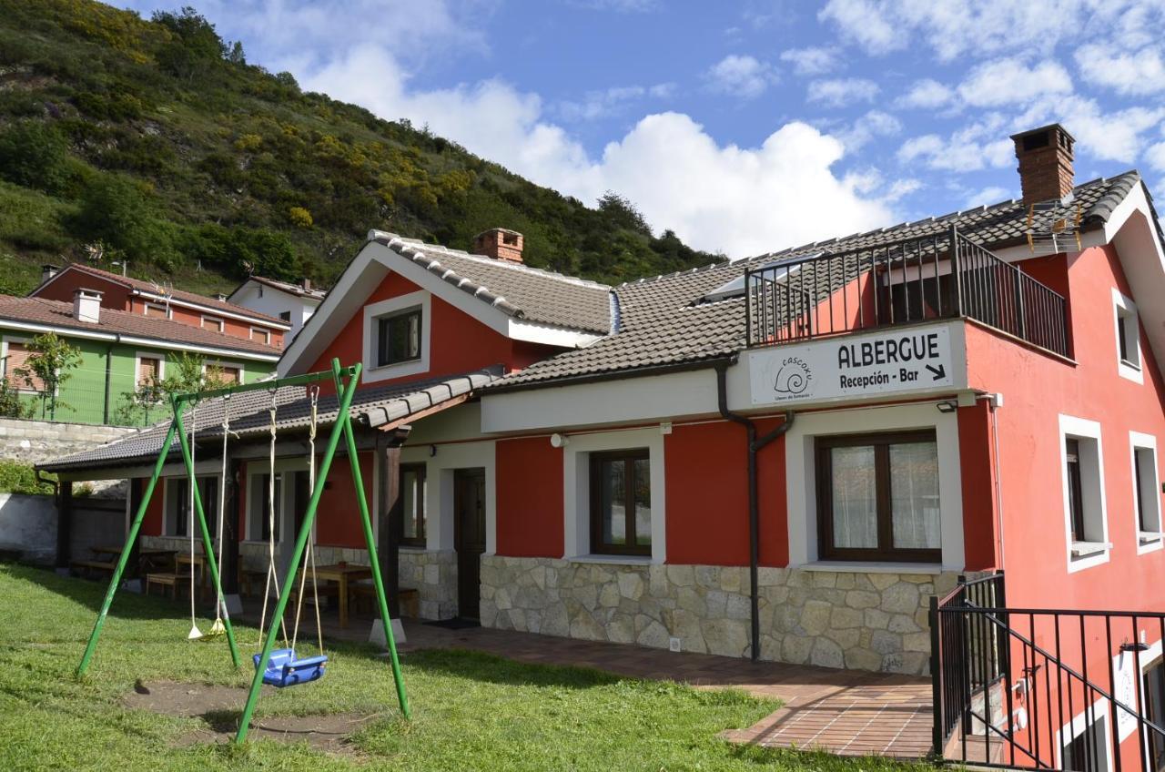 Хостел Albergue Cascoxu Llanos de Someron Екстер'єр фото